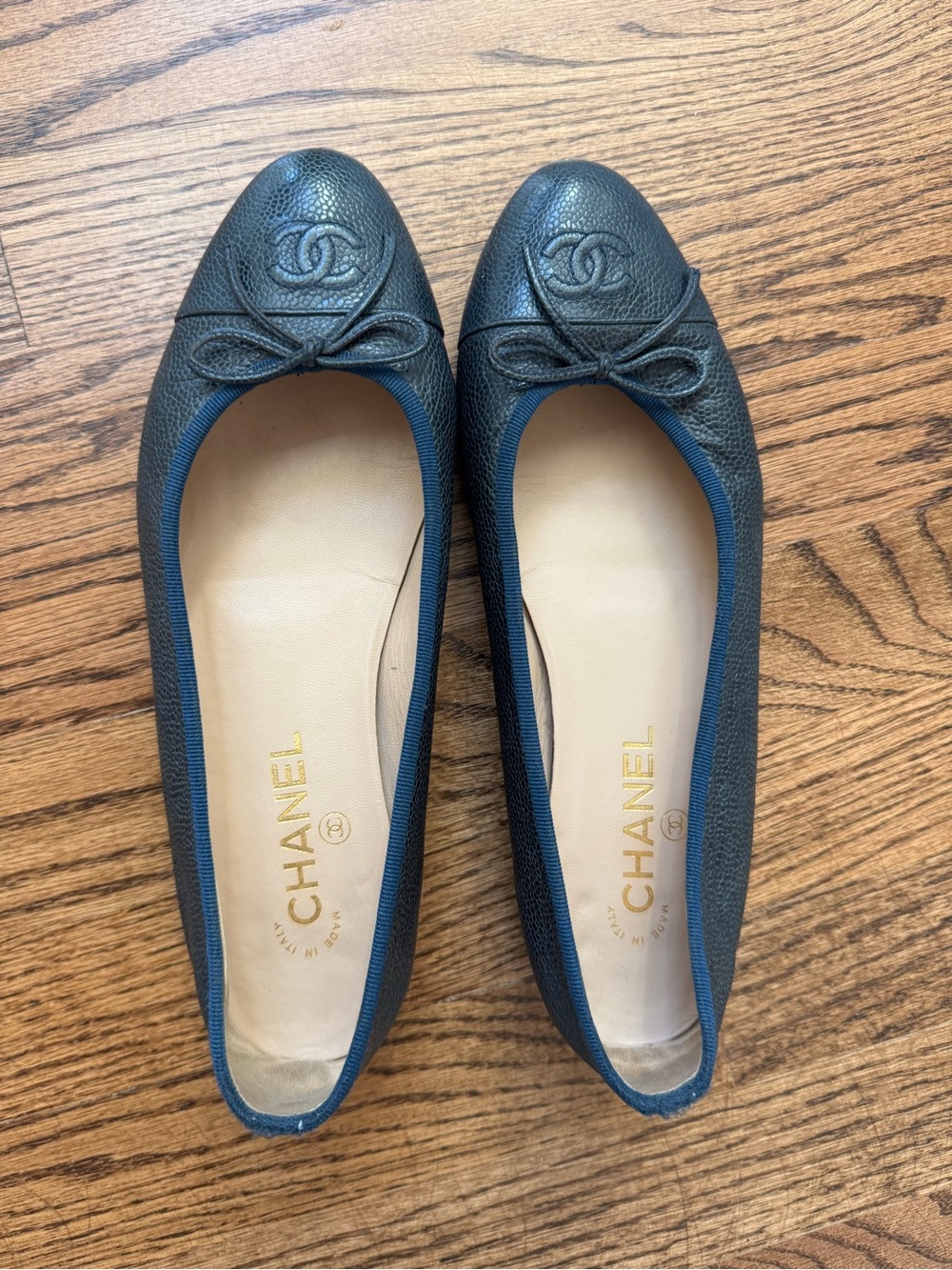 CHANEL Navy Caviar Leather Ballet Flats with CC Toe Size 40